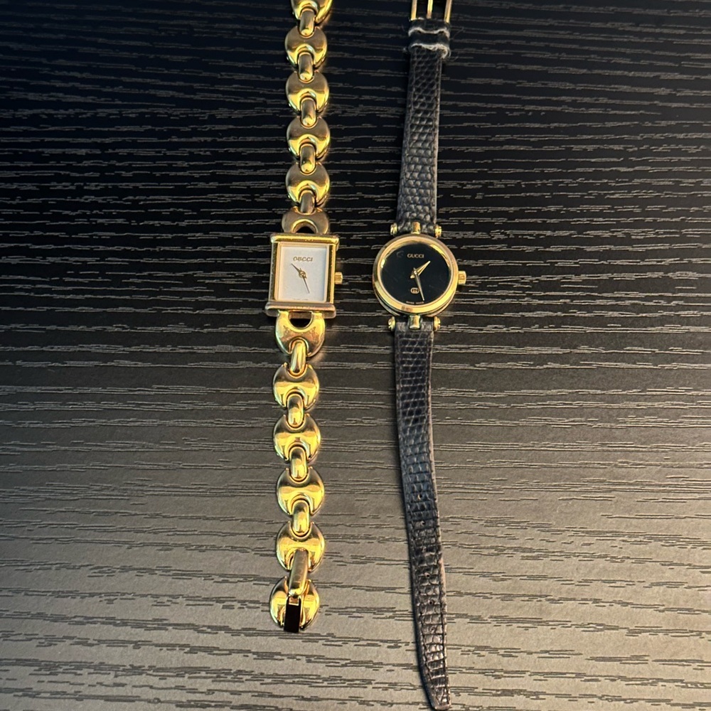 Authentic Vintage Gucci 
Gold and Black Women's Watch Set